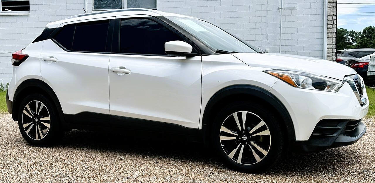 Used 2019 Nissan Kicks SV FWD image 11