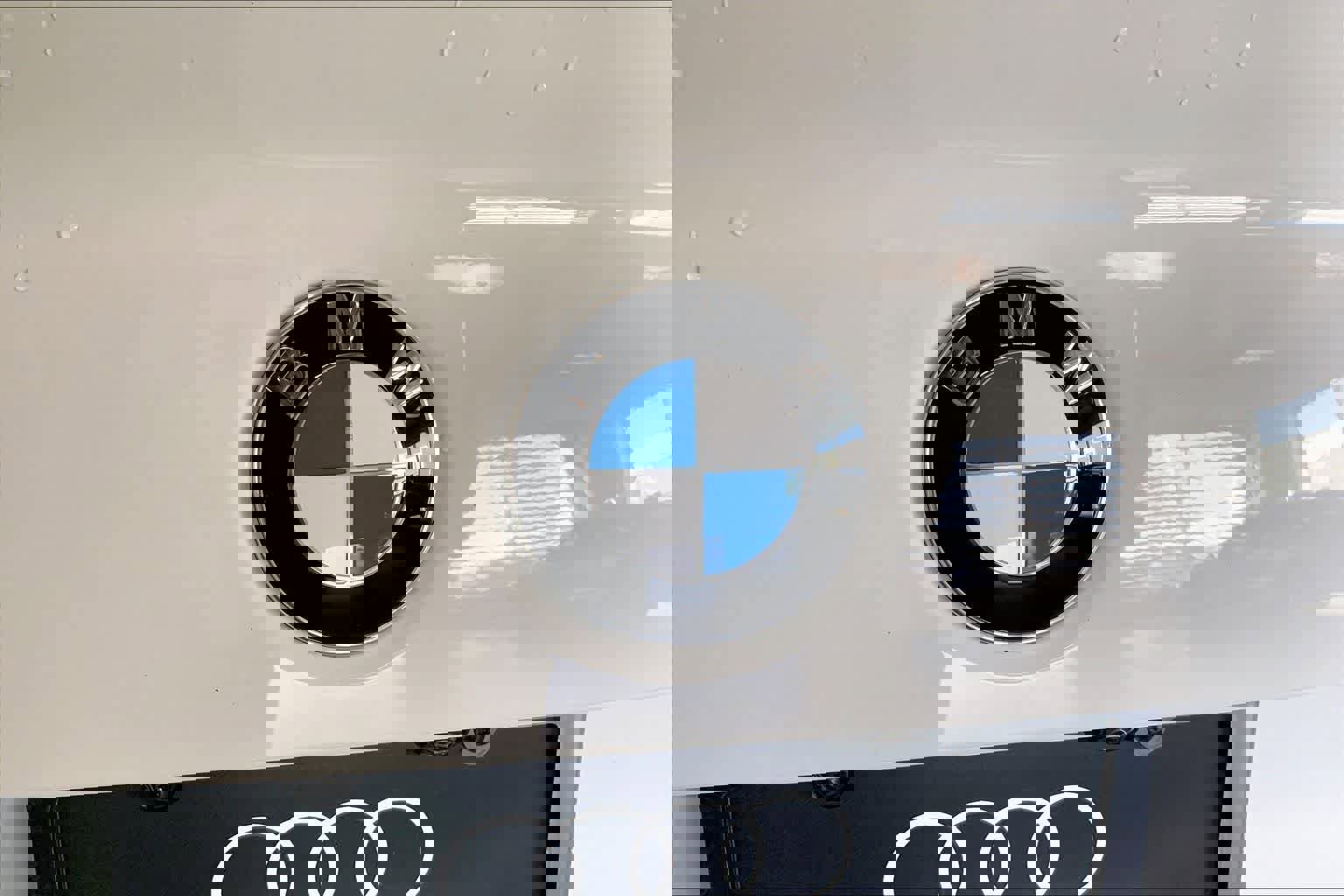 Used 2025 BMW 230i xDrive Coupe w/ Convenience Package image 7