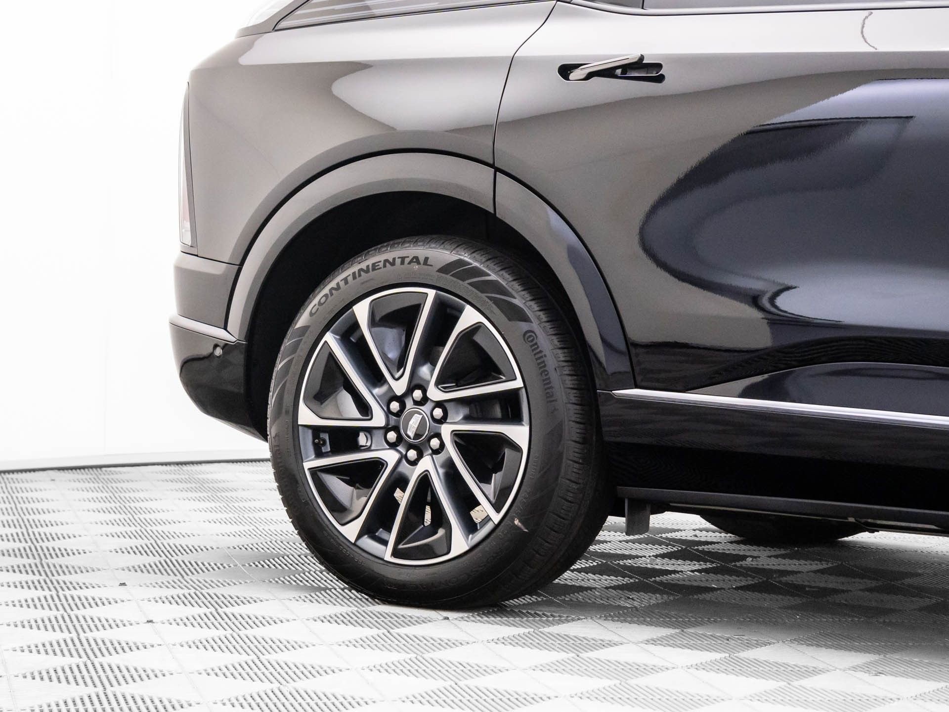 New 2026 Cadillac Optiq Sport 1 image 37