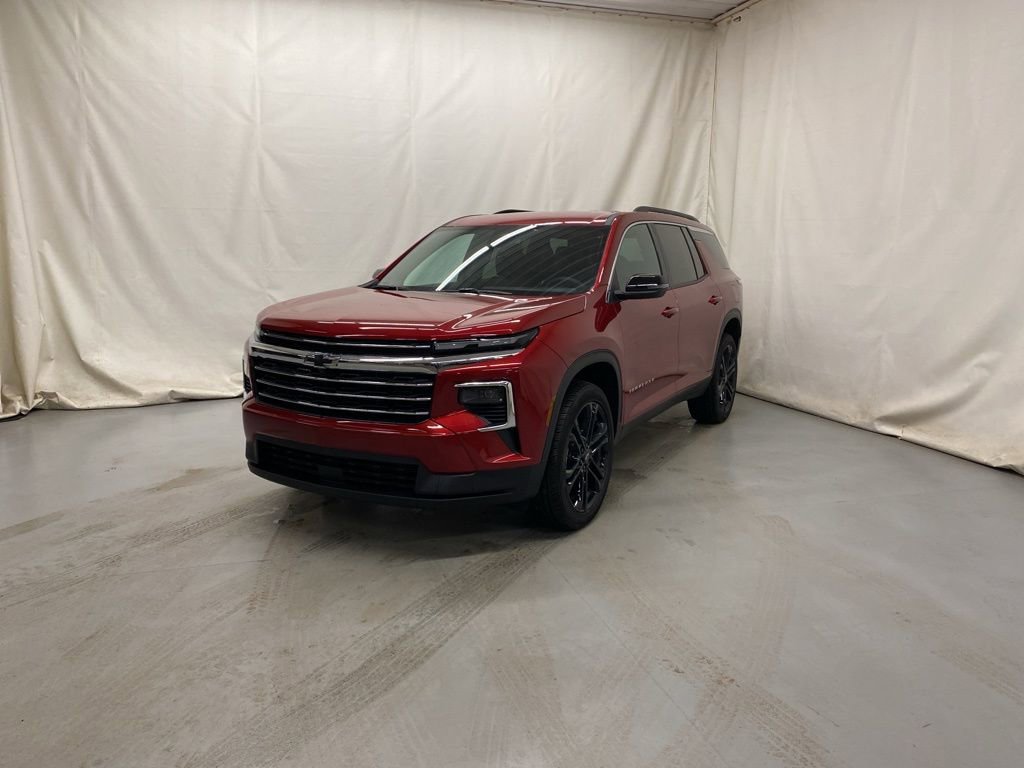 New 2026 Chevrolet Traverse LT w/ LPO, Floor Liner Package AWD/4WD image 2