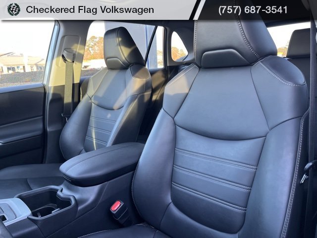 Used 2023 Toyota RAV4 XLE Premium image 21