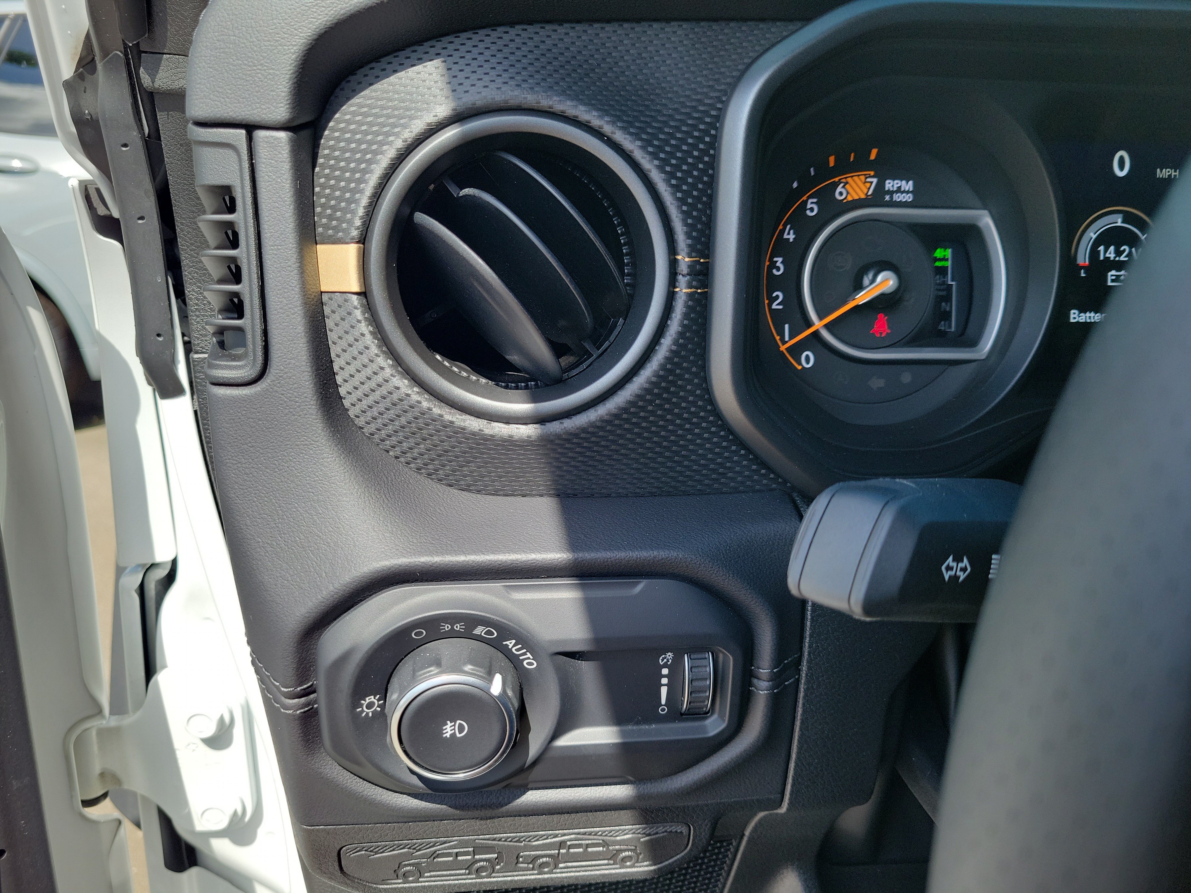 Used 2024 Jeep Wrangler Unlimited Rubicon 392 AWD/4WD image 16