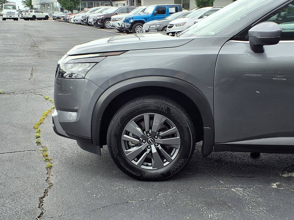 Used 2024 Nissan Pathfinder SV w/ SV Premium Package AWD/4WD image 20