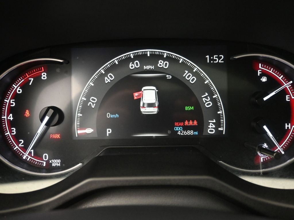 Used 2024 Toyota RAV4 XLE w/ Convenience Package image 9