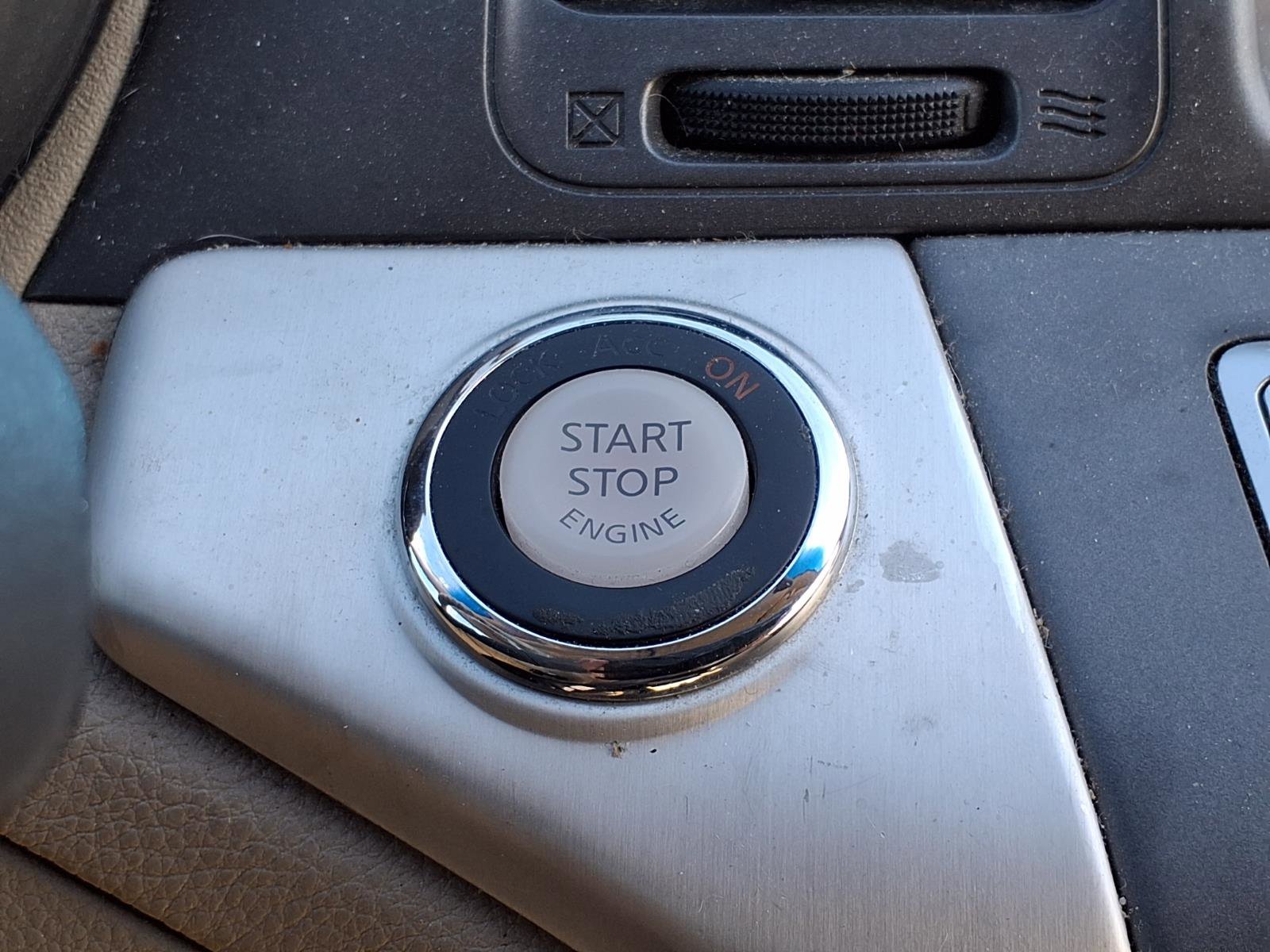 Used 2014 Nissan Murano S image 10