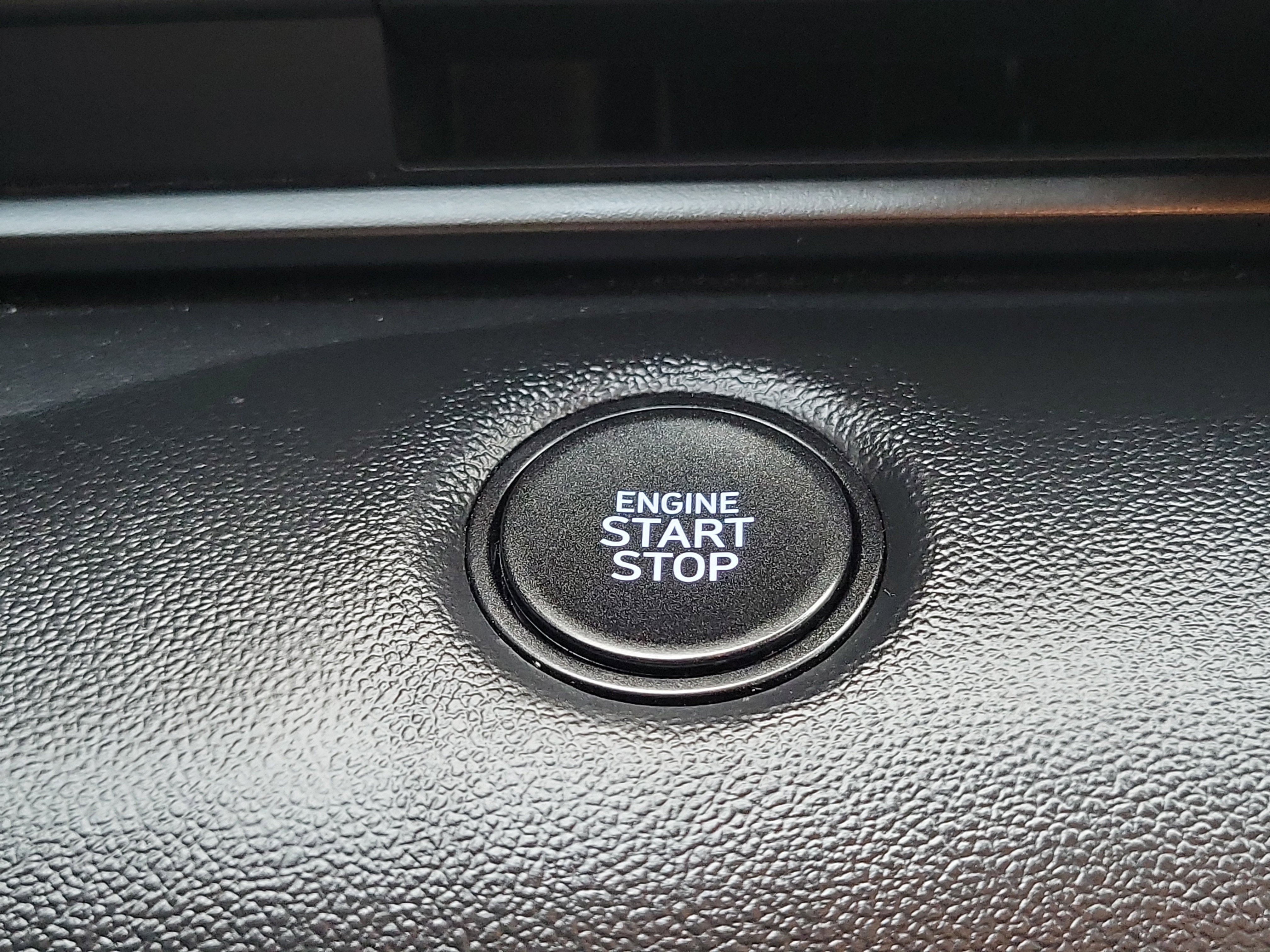 Certified 2025 Hyundai Elantra Sport image 14