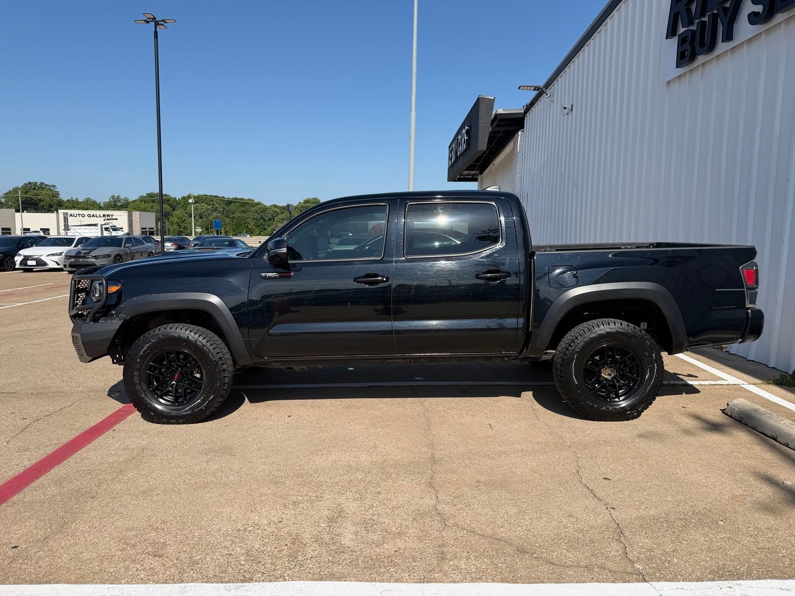 Used 2021 Toyota Tacoma TRD Pro AWD/4WD image 3