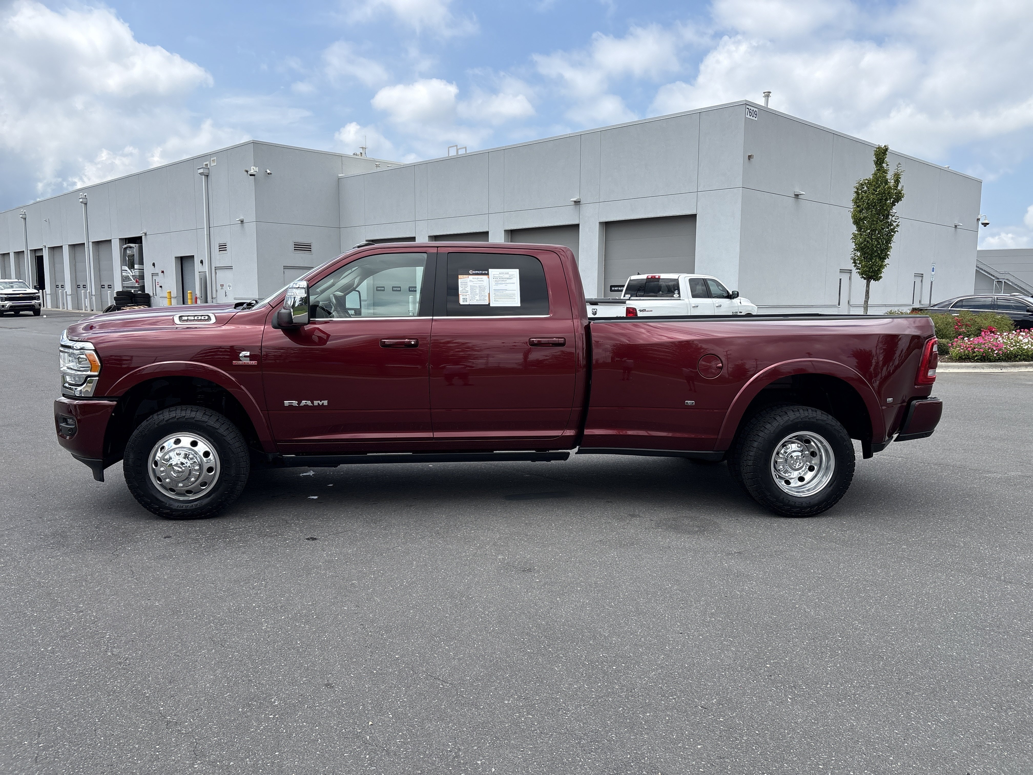Used 2024 RAM 3500 Limited AWD/4WD image 6