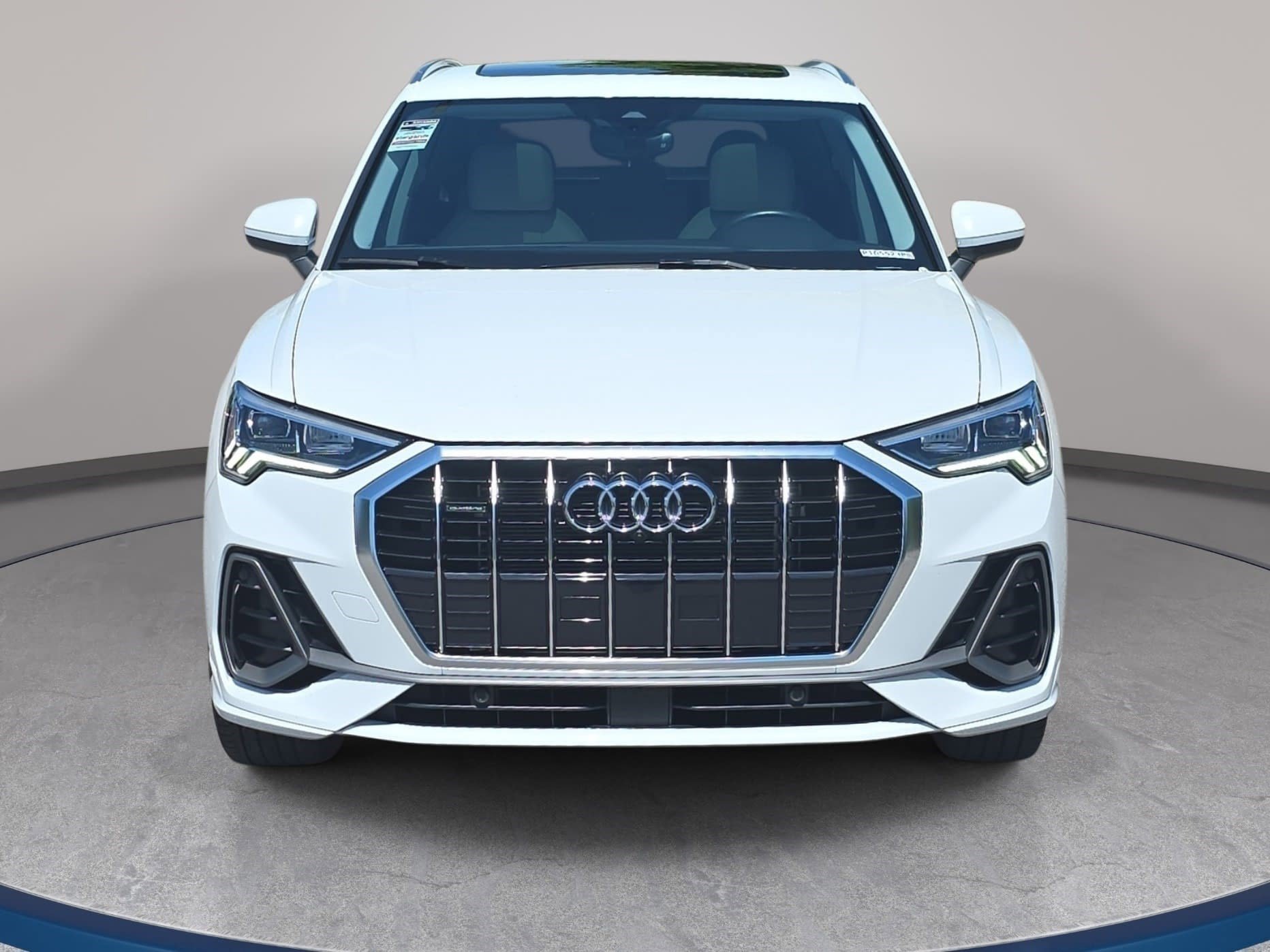 Used 2023 Audi Q3 2.0T Premium Plus w/ Premium Plus Package image 2