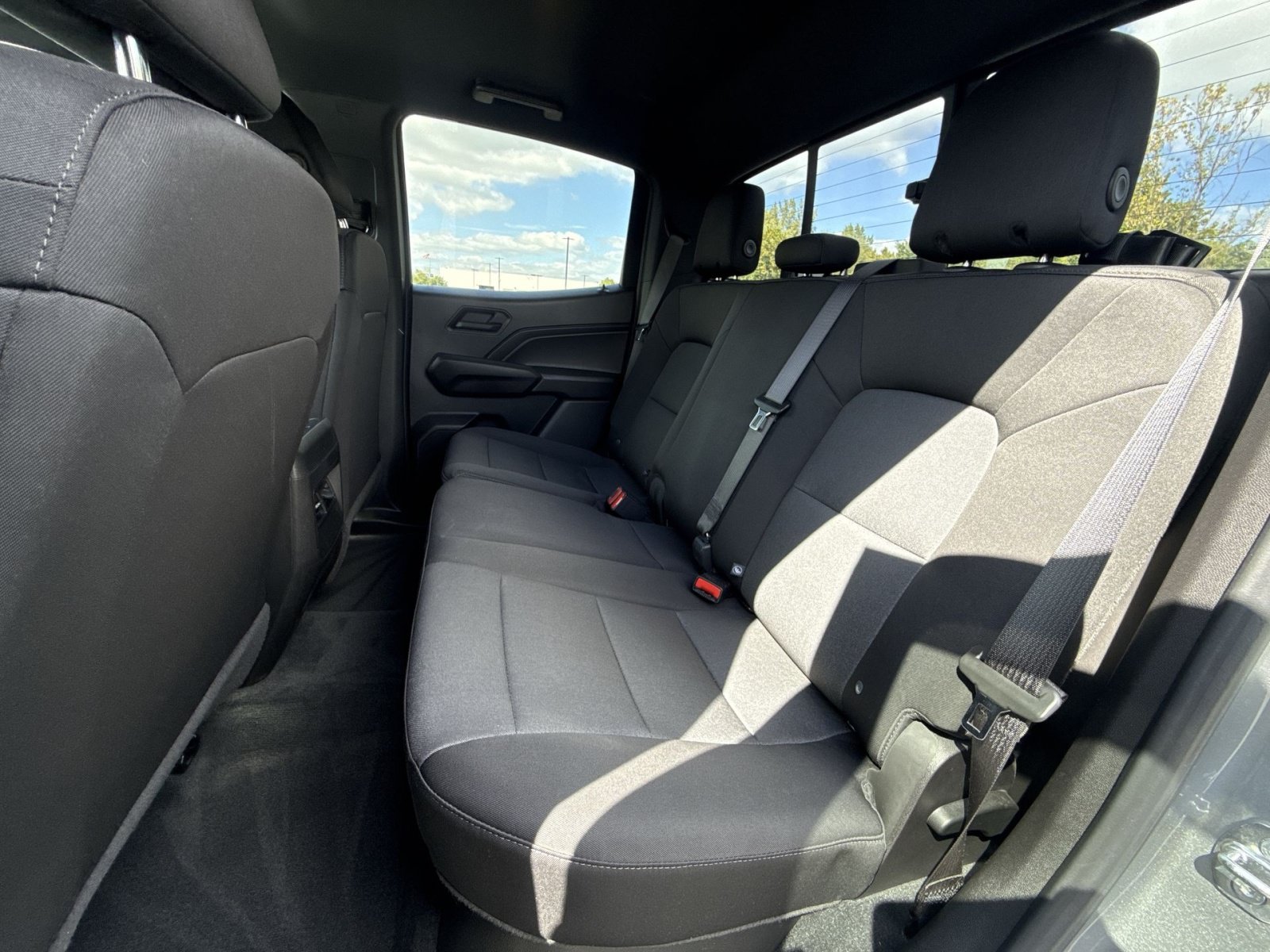 Used 2023 Chevrolet Colorado Trail Boss w/ Technology Package AWD/4WD image 25