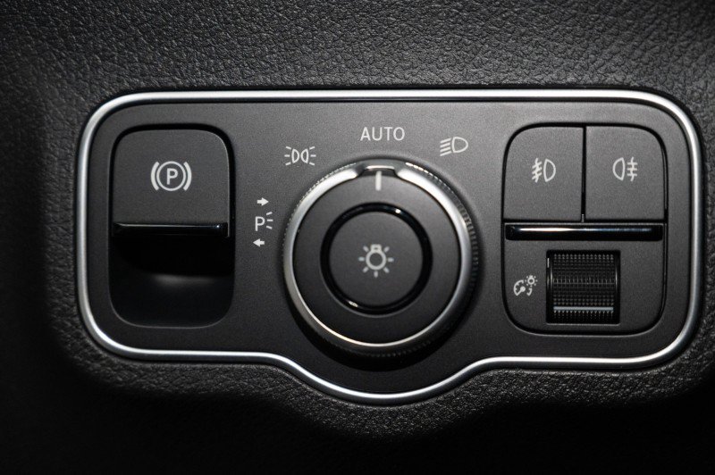 Certified 2026 Mercedes-Benz GLB 250 image 21