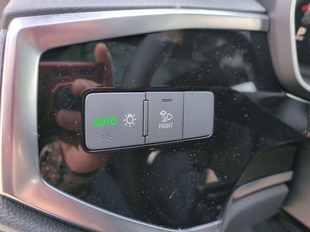 New 2025 Audi Q3 2.0T Premium image 17