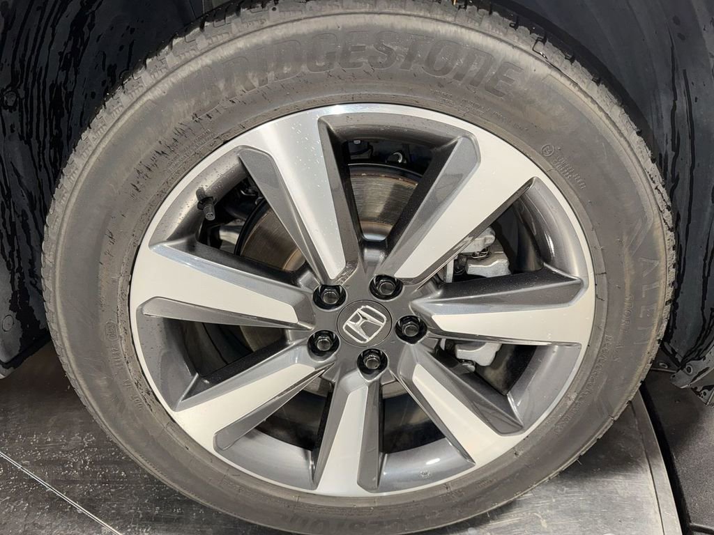 Certified 2023 Honda Pilot Touring image 15