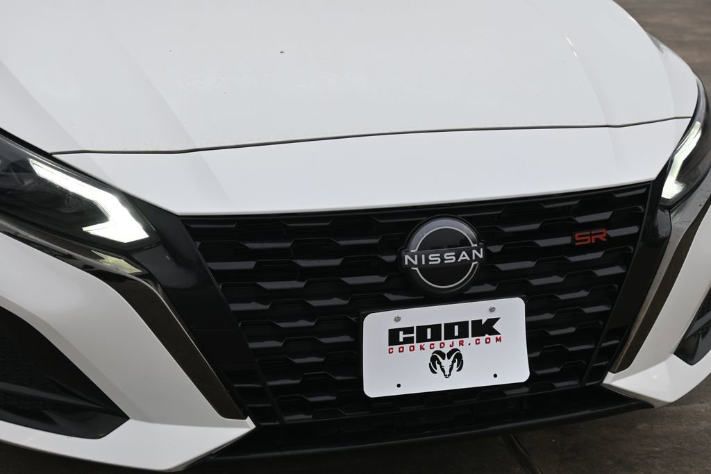 Used 2023 Nissan Altima 2.5 SR w/ SR Premium Package image 27