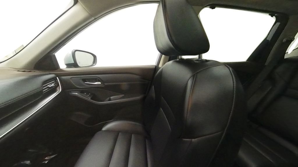 Certified 2023 Nissan Rogue SV w/ SV Premium Package image 31