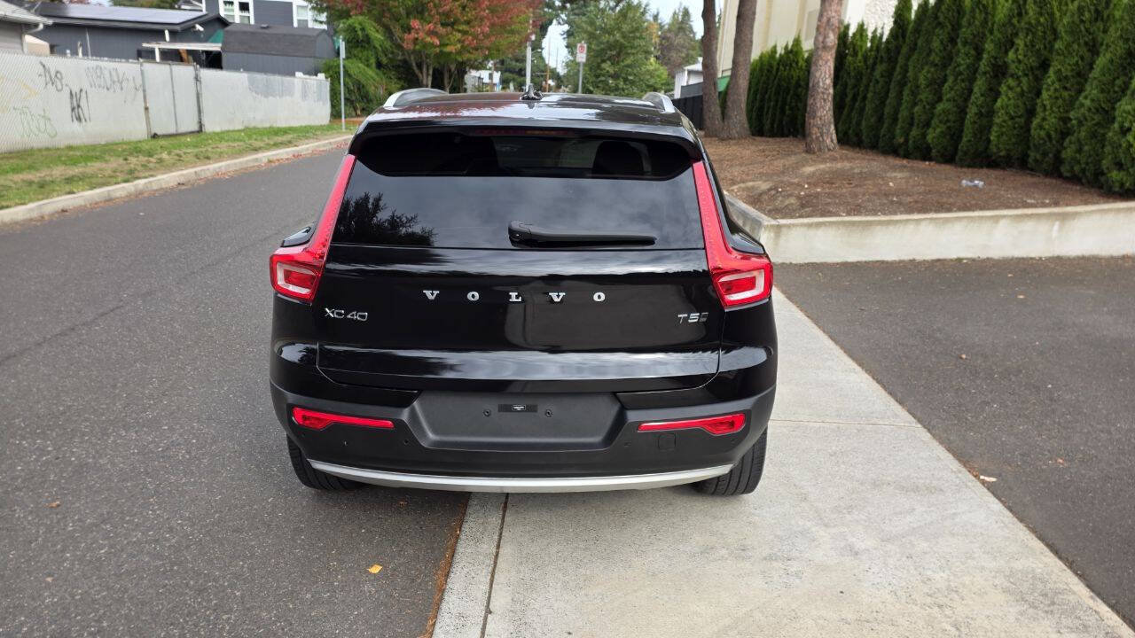 Used 2020 Volvo XC40 T5 Momentum w/ Protection Package Premier AWD/4WD image 6