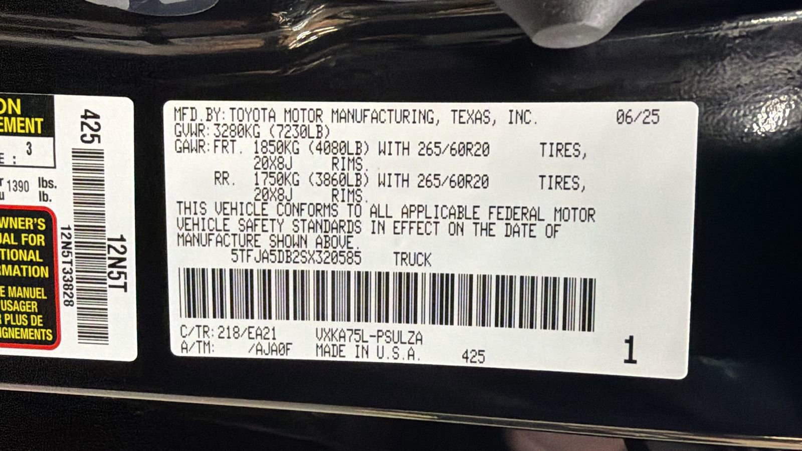 Used 2025 Toyota Tundra Limited image 40