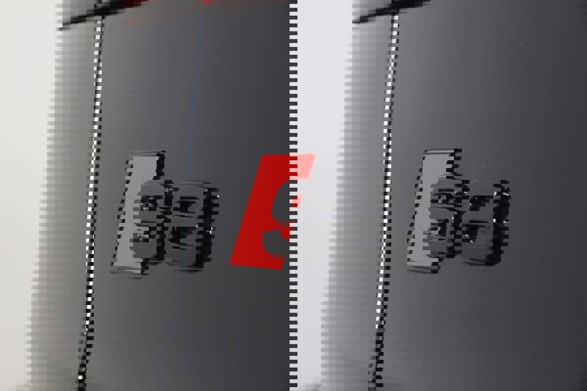 Used 2025 Audi S8 image 91