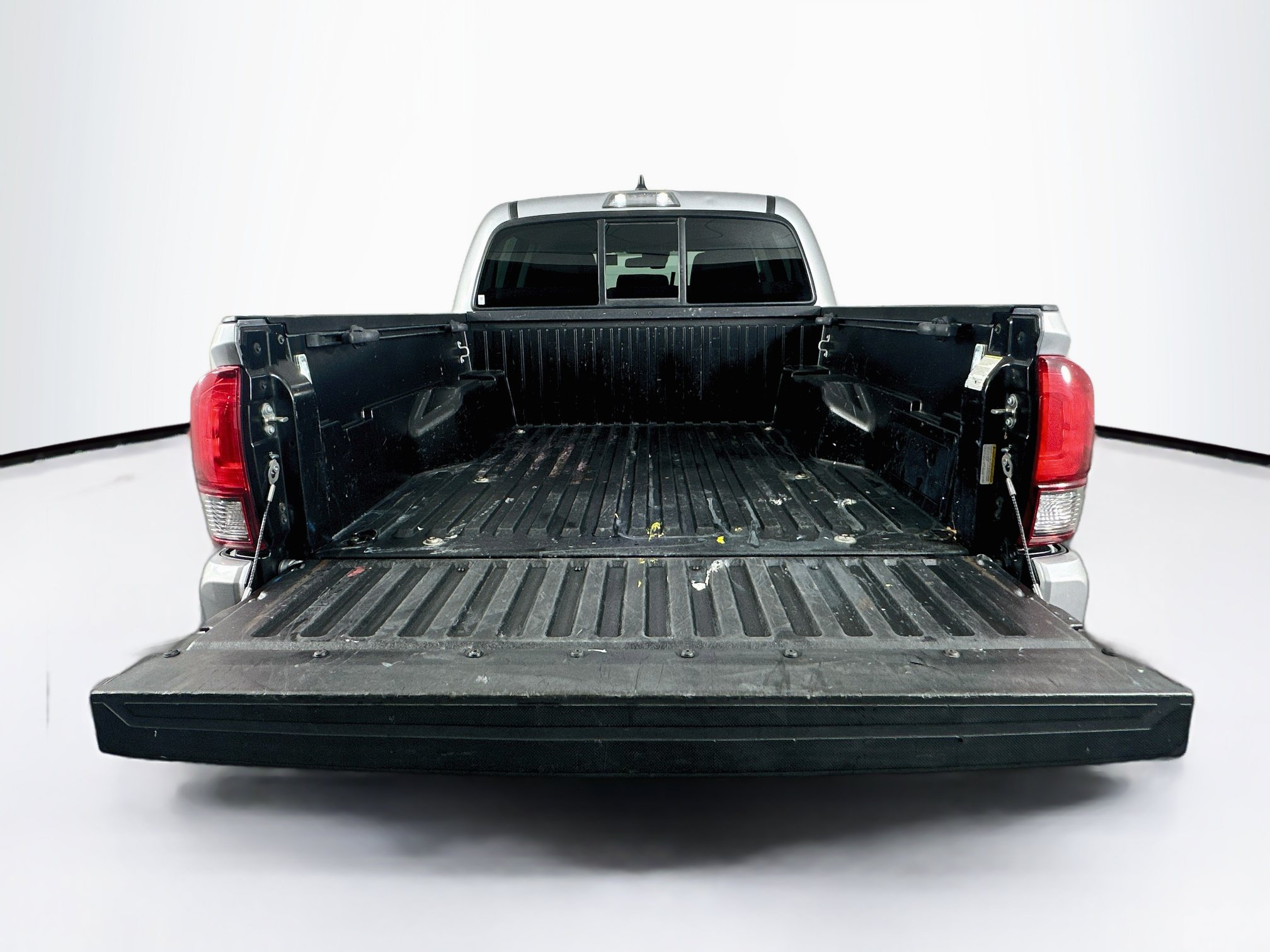 Used 2020 Toyota Tacoma SR w/ SR Convenience Package RWD image 26