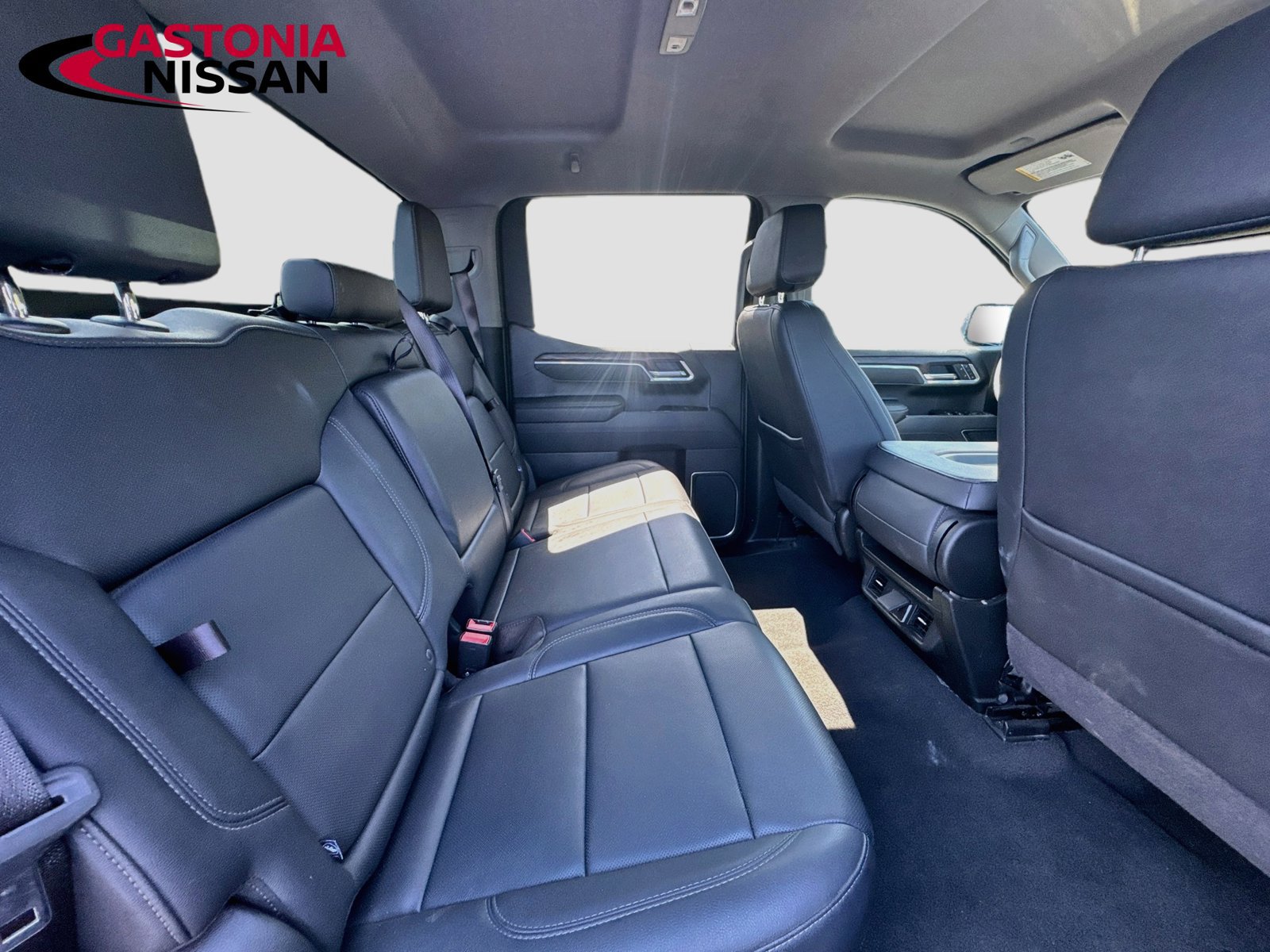 Used 2025 GMC Sierra 1500 SLT AWD/4WD image 37