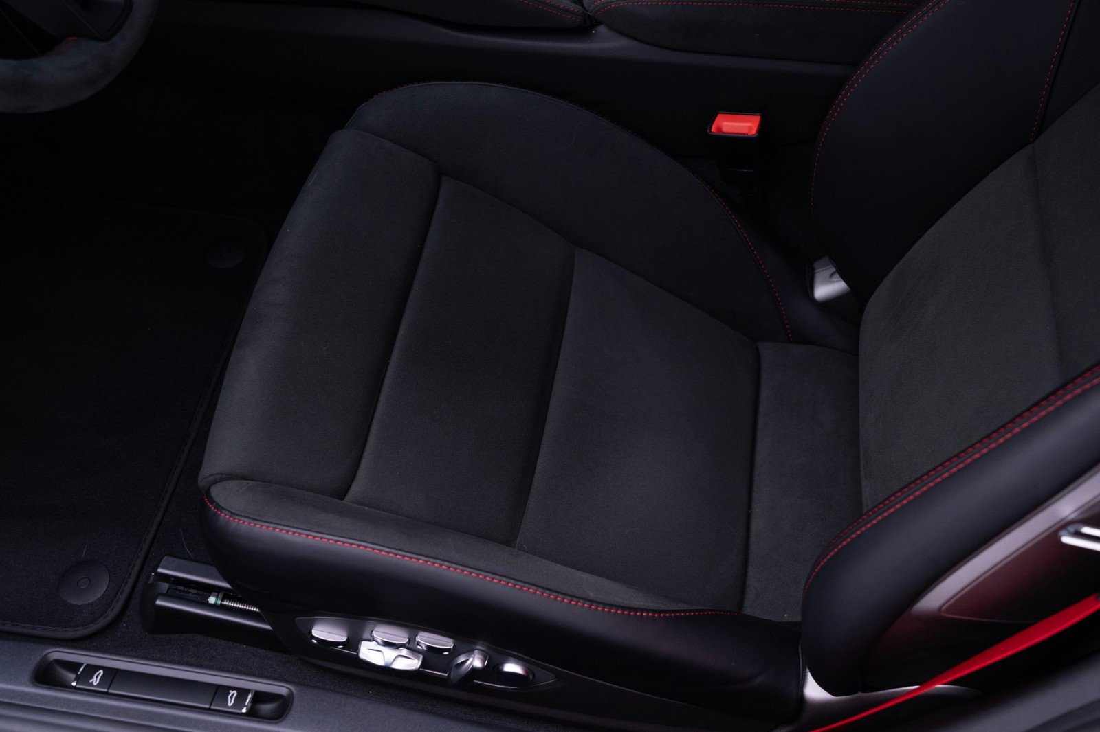 Certified 2025 Porsche 718 Boxster Spyder RS image 17