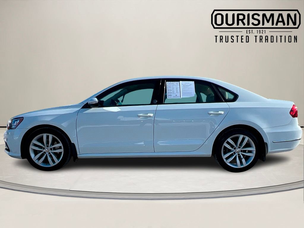 Used 2019 Volkswagen Passat 2.0T Wolfsburg image 3