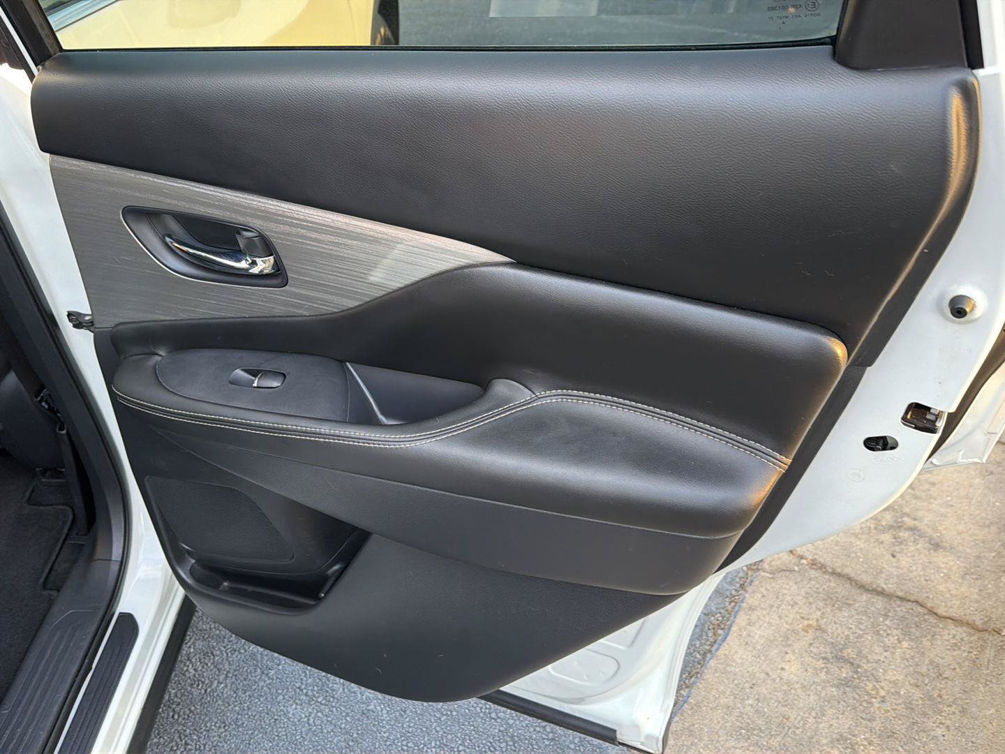 Used 2018 Nissan Murano SL w/ Moonroof Package AWD/4WD image 16