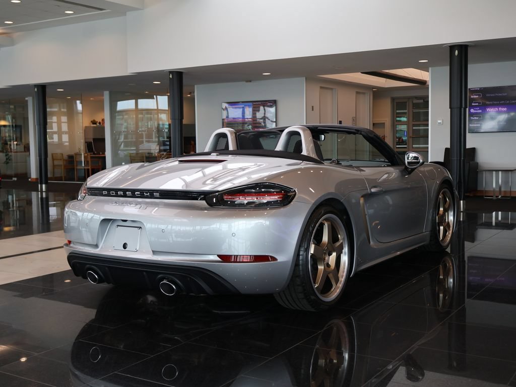 Used 2022 Porsche 718 Boxster RWD image 7