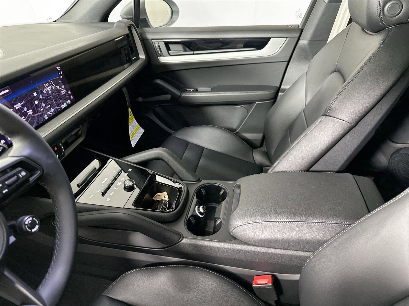 Certified 2026 Porsche Cayenne E-Hybrid AWD/4WD image 30
