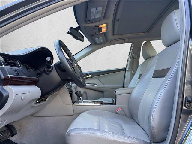 Used 2012 Toyota Camry XLE w/ Leather Pkg FWD image 11