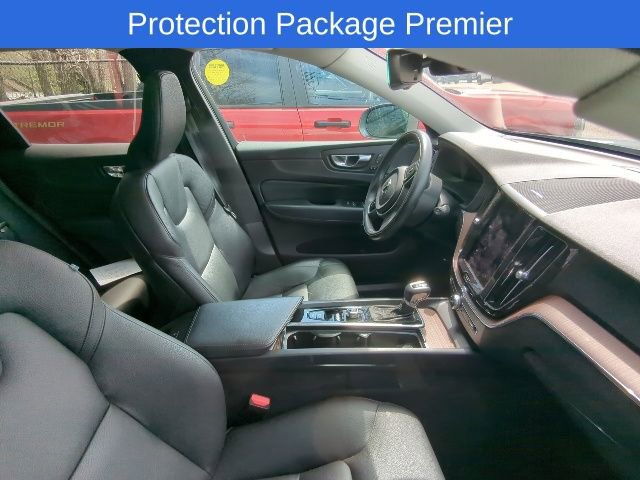 Used 2021 Volvo XC60 T5 Momentum w/ Premium Package AWD/4WD image 7
