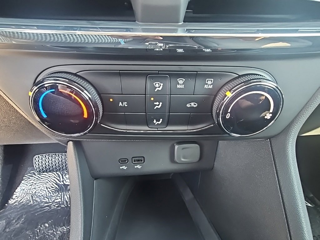 New 2025 Buick Encore GX Preferred image 22