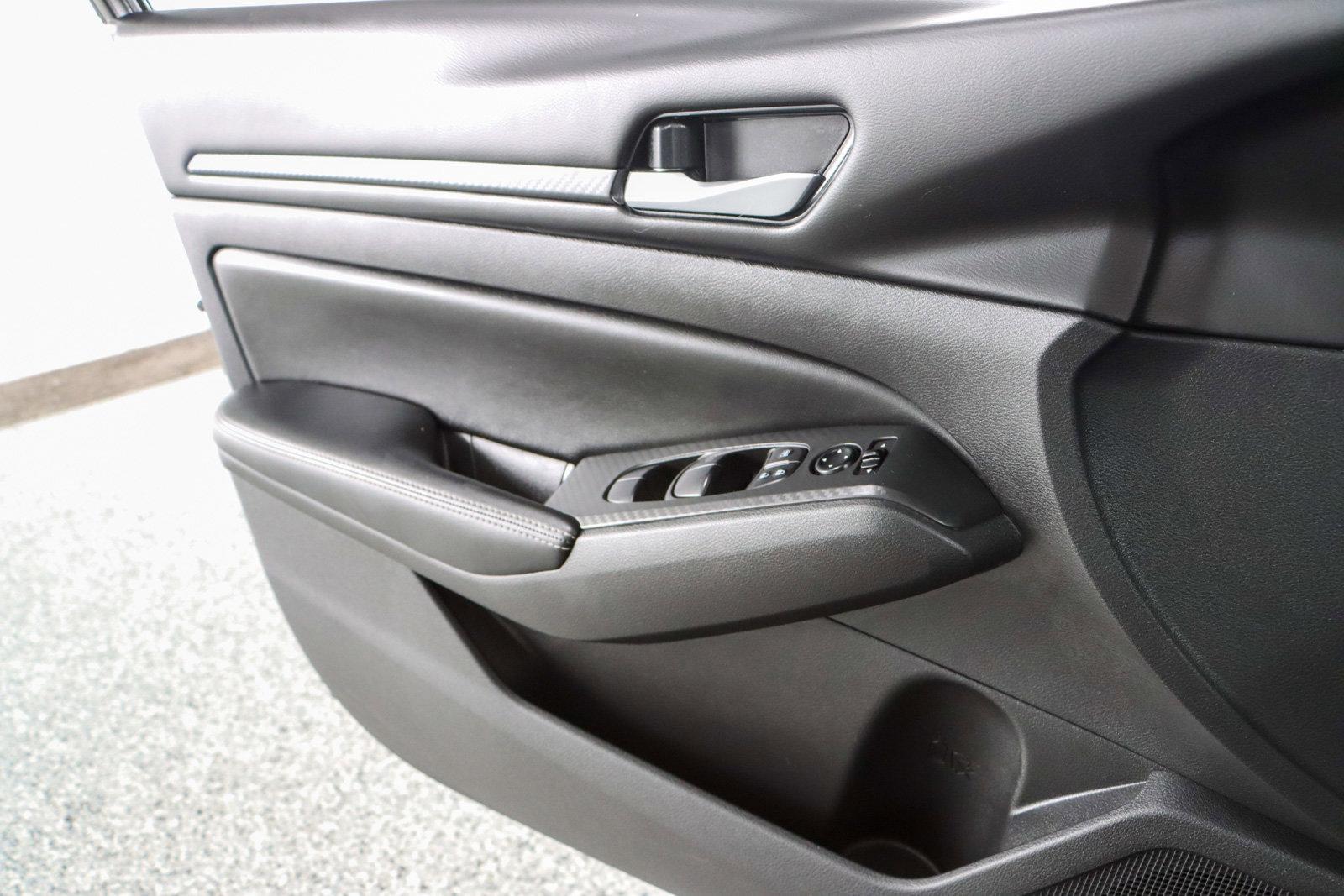 Used 2024 Nissan Altima 2.5 SV image 21