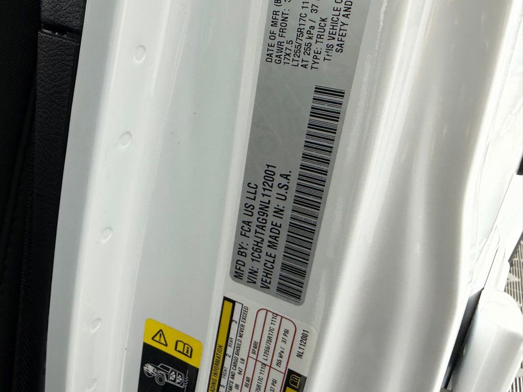 Certified 2022 Jeep Gladiator Willys image 36