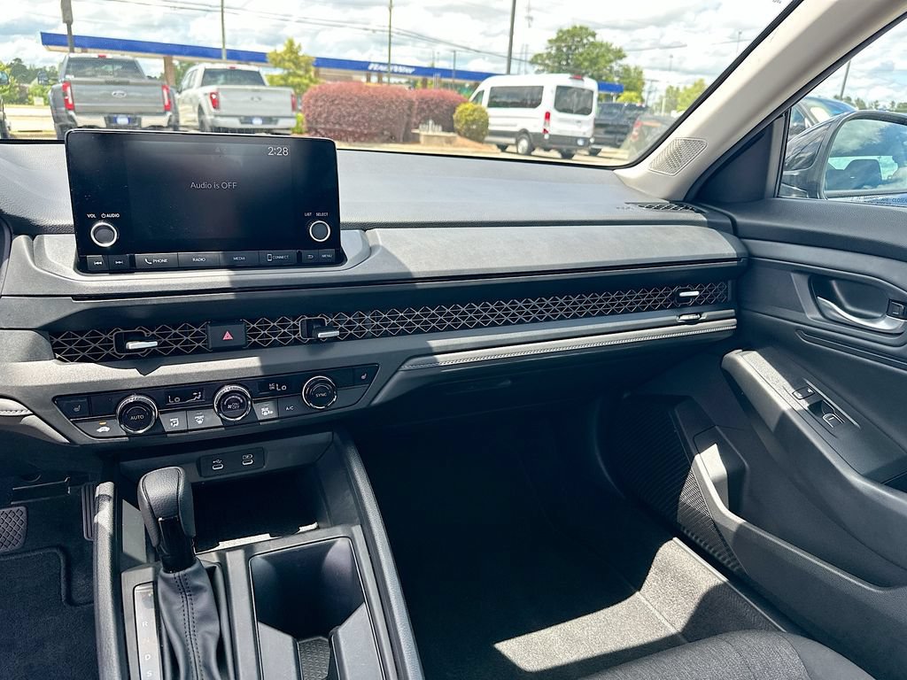 Used 2025 Honda Accord SE image 20