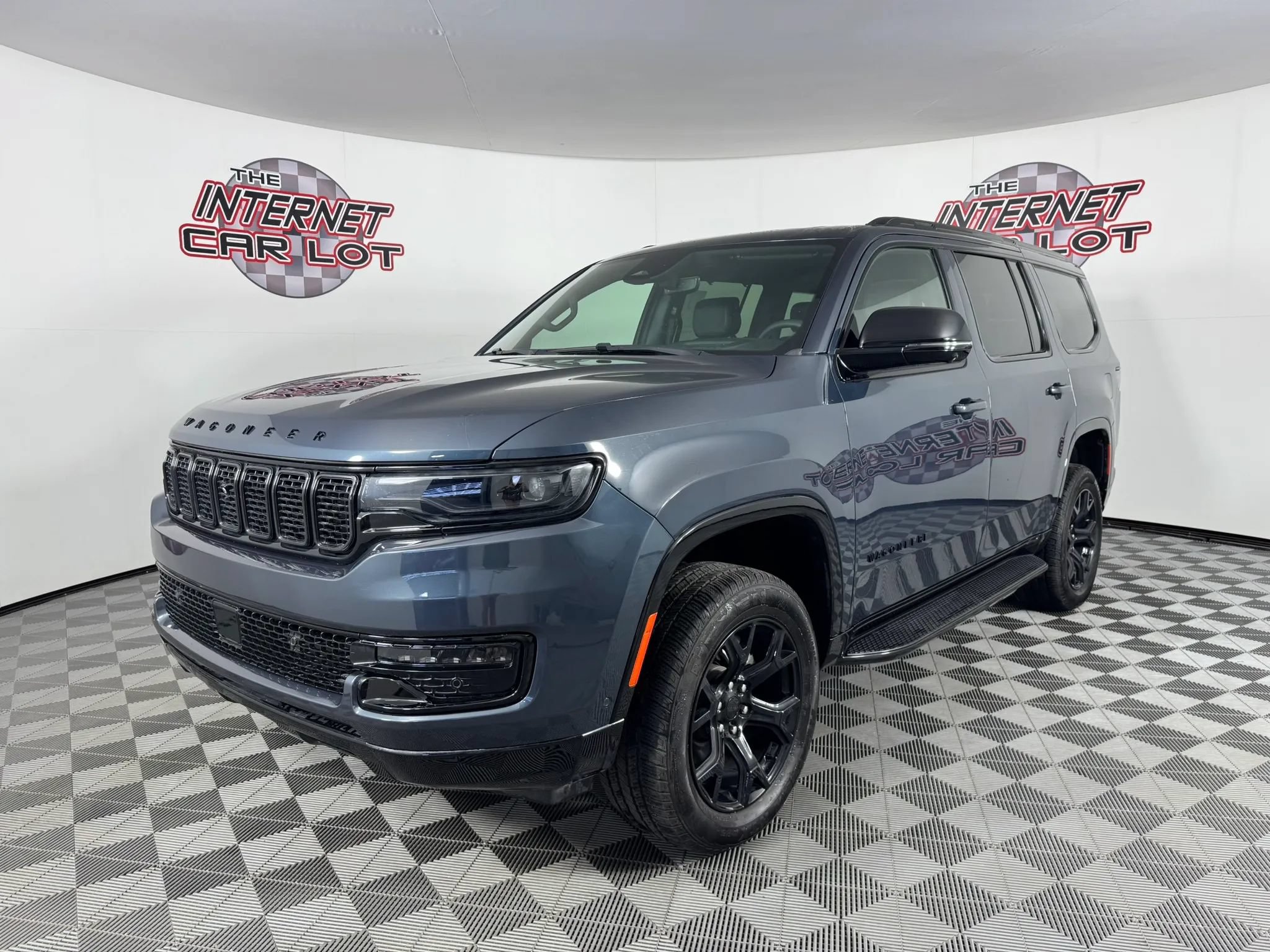 Used 2024 Jeep Wagoneer Series II w/ Convenience Group I AWD/4WD image 3