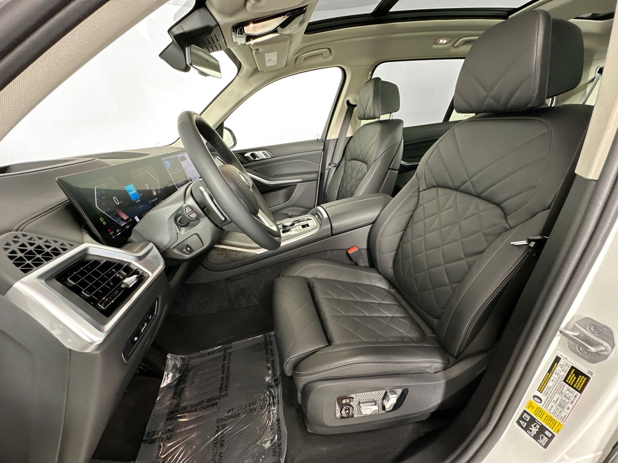 Used 2024 BMW X7 xDrive40i image 19