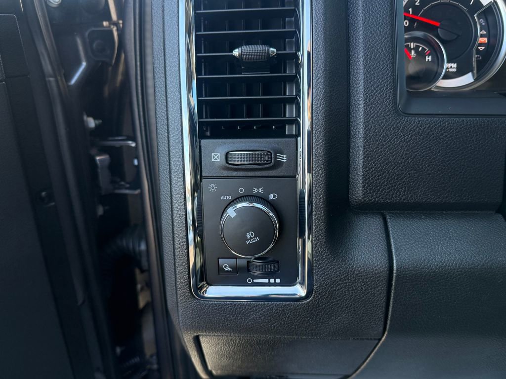 Used 2017 RAM 1500 Laramie w/ Convenience Group image 21