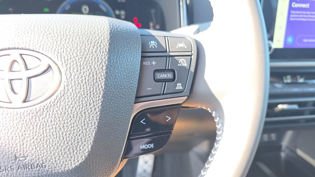 Used 2026 Toyota Camry SE FWD image 21