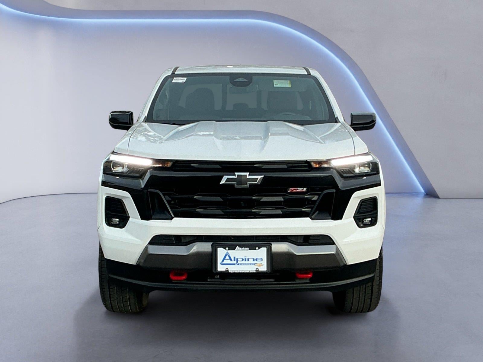 Used 2024 Chevrolet Colorado Z71 w/ Advanced Trailering Package AWD/4WD image 8