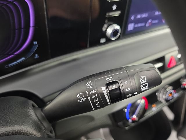 Used 2024 Kia Seltos LX AWD/4WD image 32