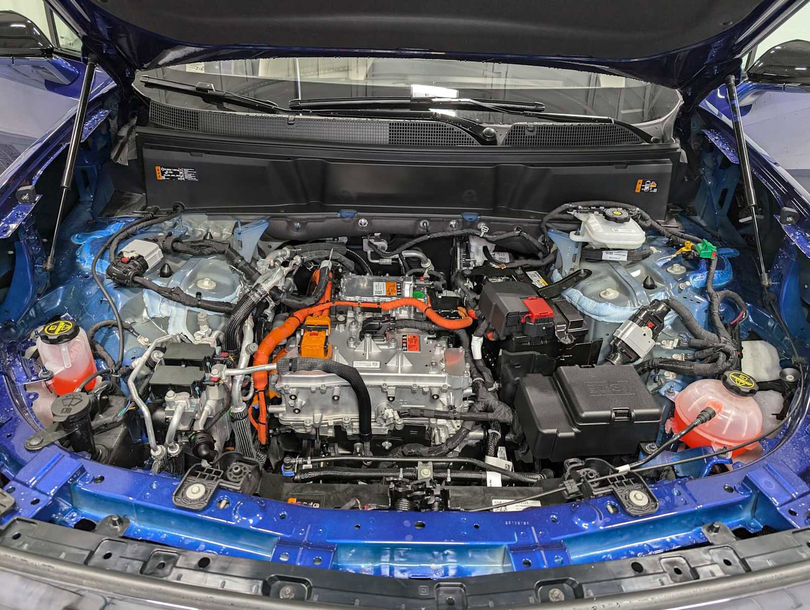 New 2026 Cadillac Vistiq Sport w/ LPO, Floor Liner Package image 12