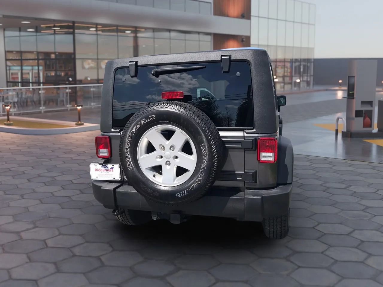 Used 2017 Jeep Wrangler Unlimited Sport w/ Quick Order Package 24S AWD/4WD image 7