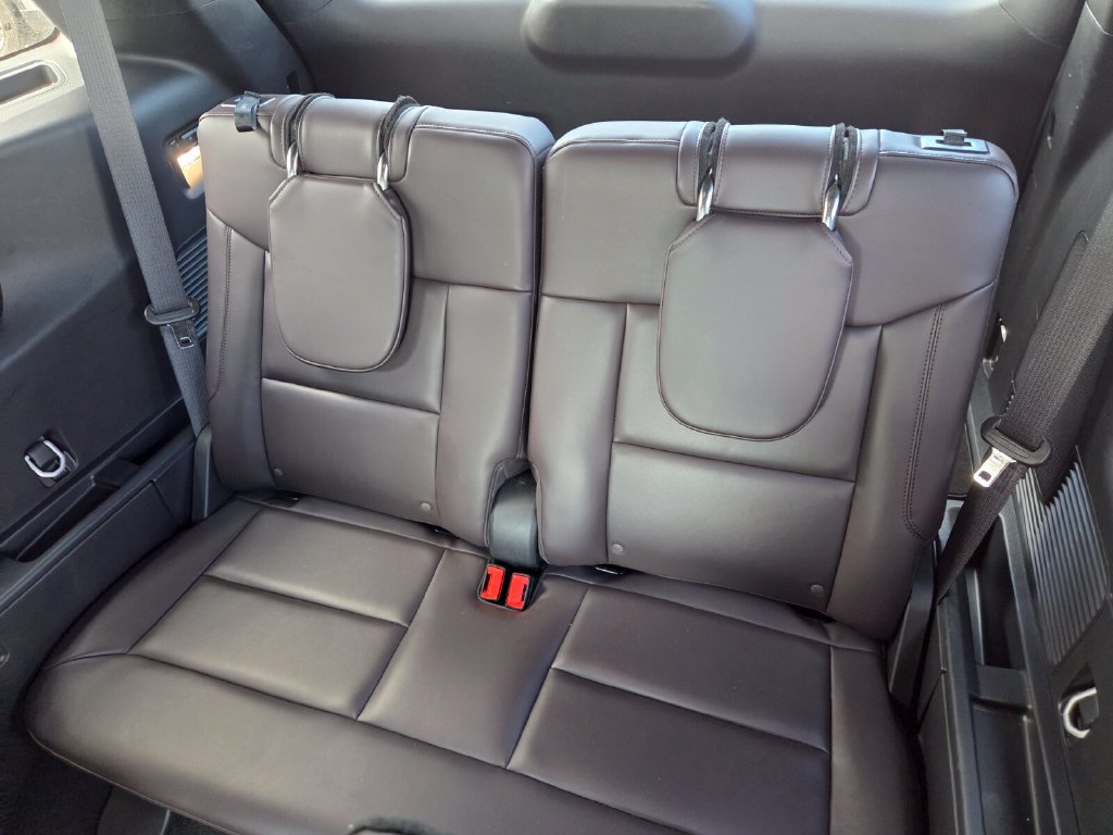 Used 2025 Ford Explorer Platinum RWD image 8
