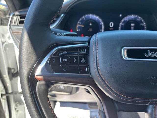 Used 2024 Jeep Grand Cherokee Summit AWD/4WD image 14
