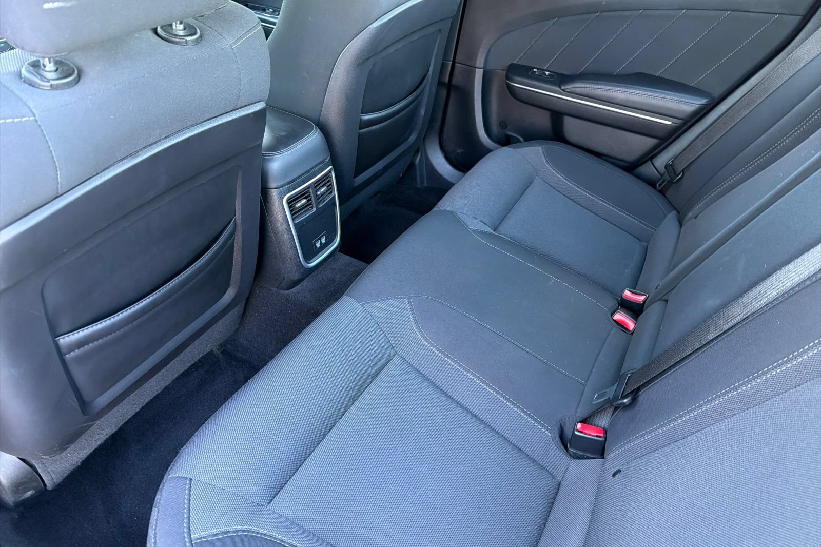 Used 2018 Dodge Charger SXT Plus RWD image 12