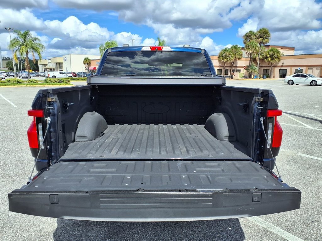 Used 2023 Ford F150 Lightning XLT AWD/4WD image 19