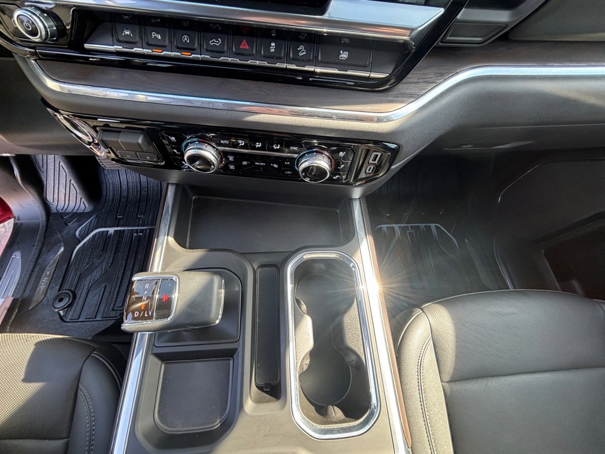 Used 2024 GMC Sierra 1500 SLT image 6