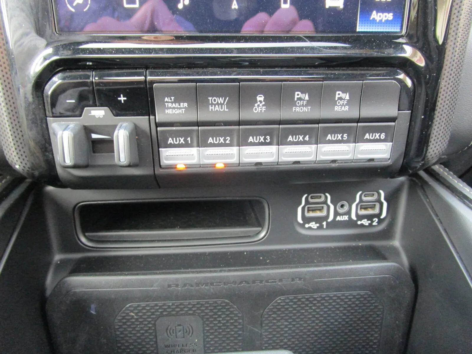 Used 2022 RAM 2500 Limited AWD/4WD image 32