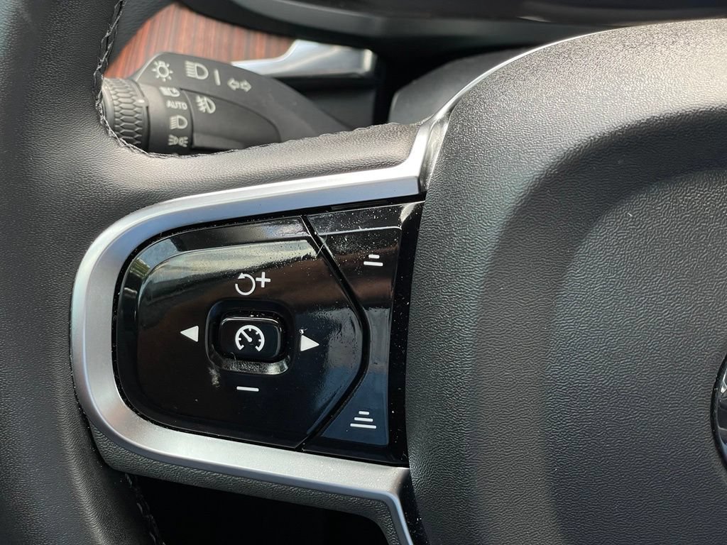 Used 2025 Volvo V60 B5 Cross Country Plus AWD/4WD image 15